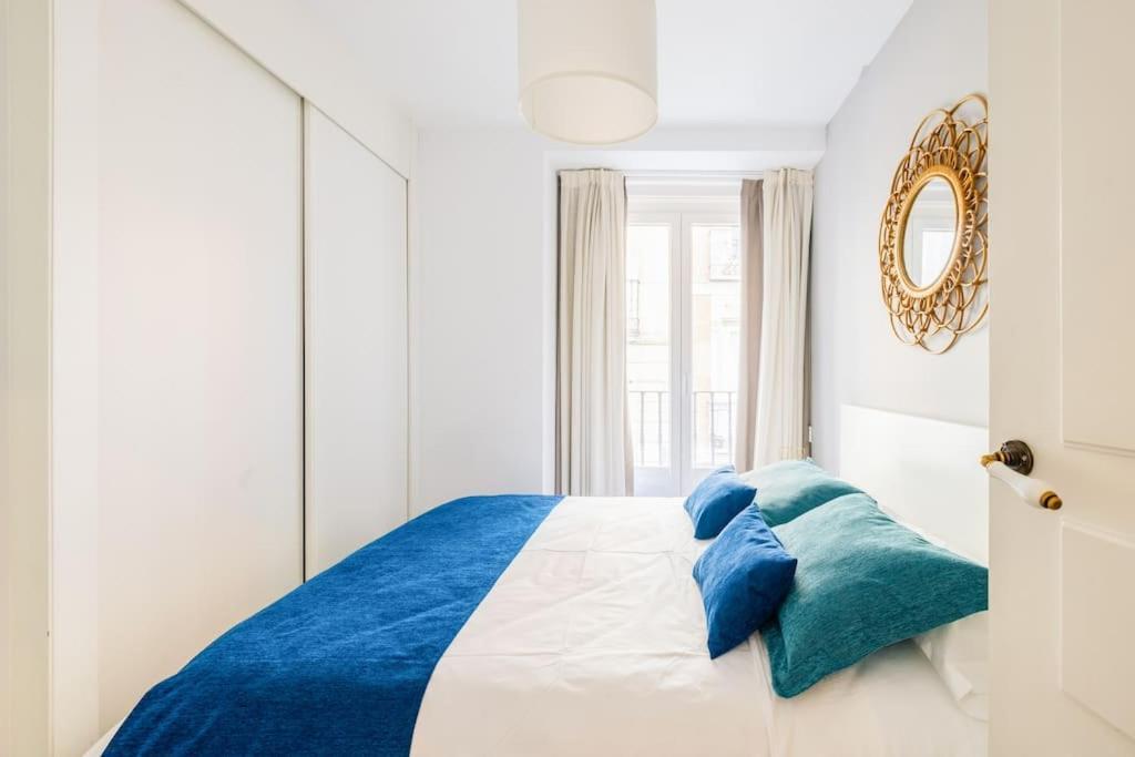 Appartement Amazing Flat 5 Balconies In Chueca - Gran Via à Madrid Extérieur photo
